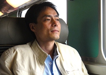 王逸平出差途中